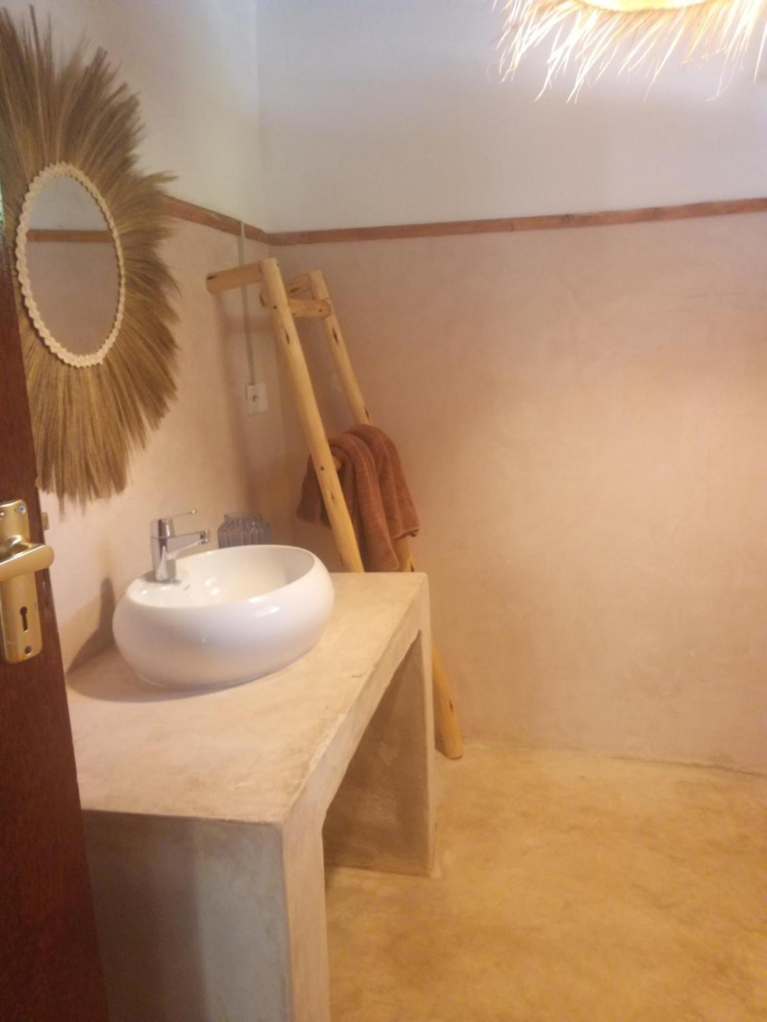 Mpole Bungalows Michamvi Kae Bagian luar foto